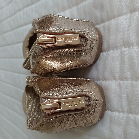 Kenneth Cole Reaction Toddler Girl shoes - Picture 3 of 7